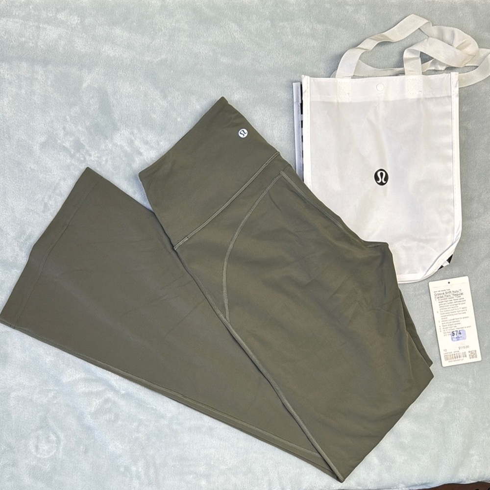 Lululemon Groove SHR NULU Flared Pant Army Green